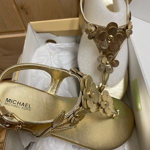Michael Kors NIB girls size 5 gold sandals